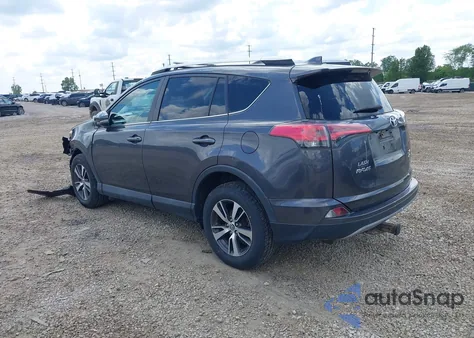 2018 Toyota Rav4 Xle z USA, uszkodzony, nr VIN 2T3RFREV3JW705418